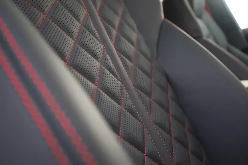 Audi SQ7 din 2024 cu 4.200 km - oferta AUD122727 - foto 2