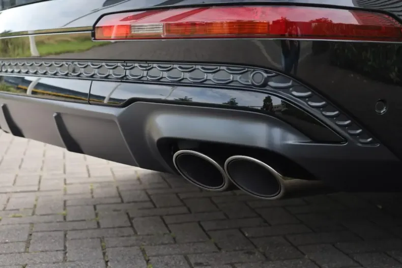 Audi SQ7 din 2024 cu 4.200 km - oferta AUD122727 - foto 11