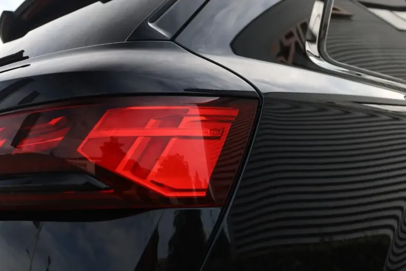 Audi SQ7 din 2024 cu 4.200 km - oferta AUD122727 - foto 13