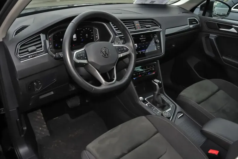 Volkswagen Tiguan din 2023 cu 33.800 km - oferta VOL122735 - foto 6