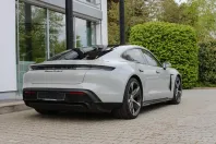 Porsche Taycan din 2022 cu 10.600 km - oferta POR122736 - foto 5