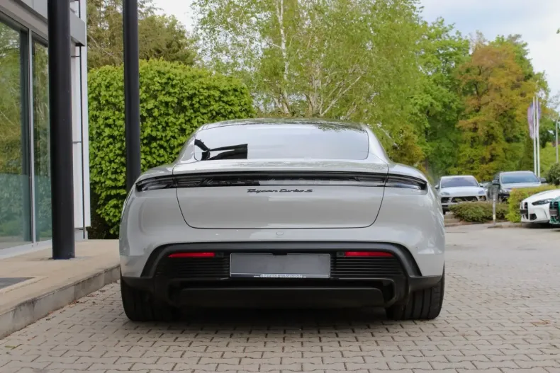 Porsche Taycan din 2022 cu 10.600 km - oferta POR122736 - foto 6