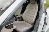 Porsche Taycan din 2022 cu 10.600 km - oferta POR122736 - foto 11