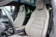 Porsche Taycan din 2022 cu 10.600 km - oferta POR122736 - foto 12