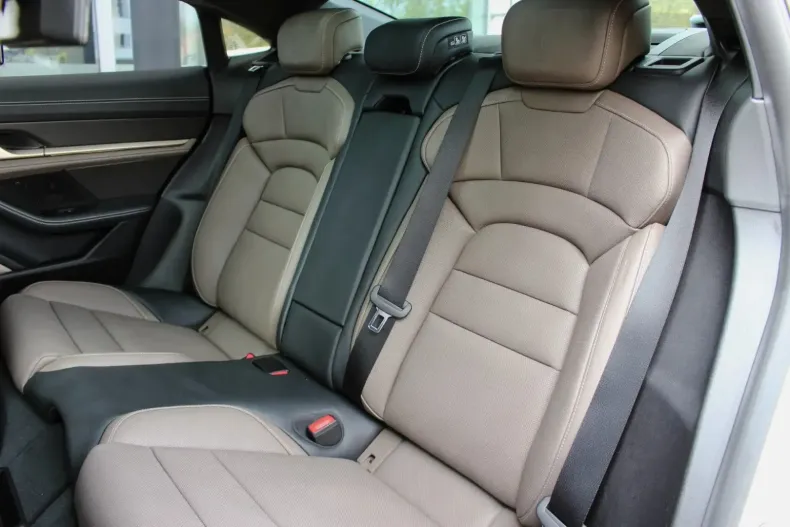 Porsche Taycan din 2022 cu 10.600 km - oferta POR122736 - foto 16