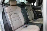 Porsche Taycan din 2022 cu 10.600 km - oferta POR122736 - foto 24