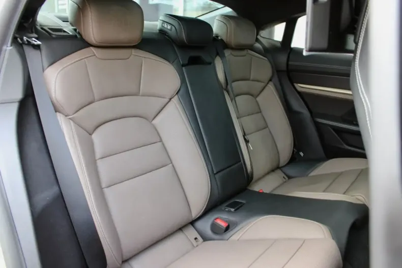 Porsche Taycan din 2022 cu 10.600 km - oferta POR122736 - foto 24