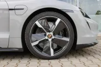 Porsche Taycan din 2022 cu 10.600 km - oferta POR122736 - foto 29