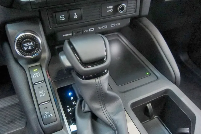 Toyota Land Cruiser din 2024 cu 40 km - oferta TOY122739 - foto 9