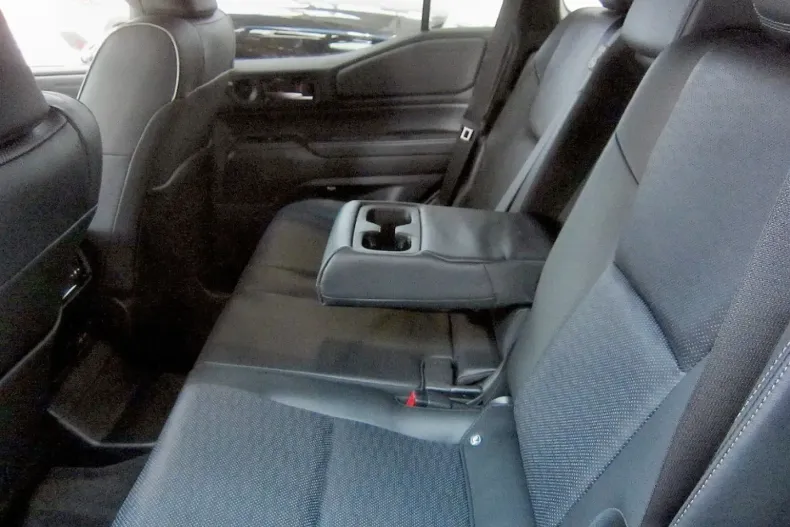 Toyota Land Cruiser din 2024 cu 40 km - oferta TOY122739 - foto 11