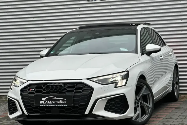 Audi S3 din 2023 cu 10.000 km - oferta AUD122754 - foto 1