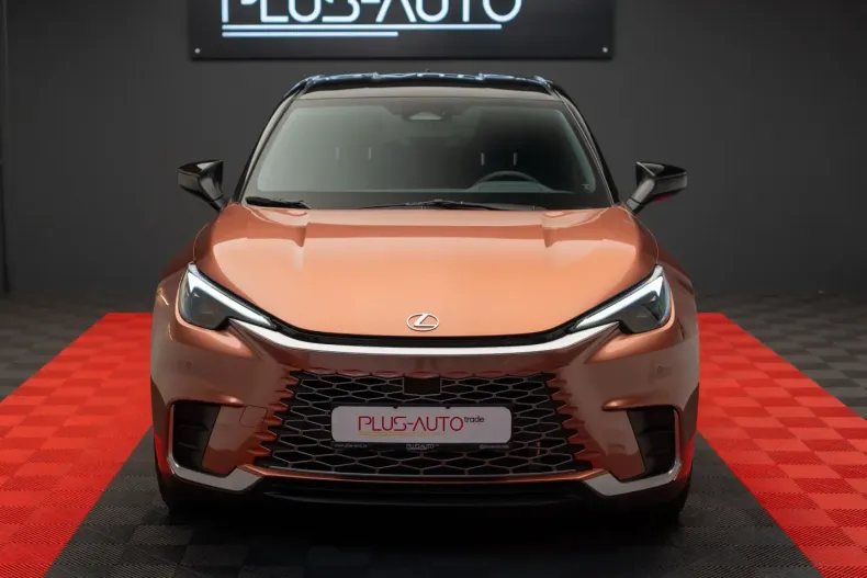 Lexus LBX din 2024 cu 100 km - oferta LEX122759 - foto 2