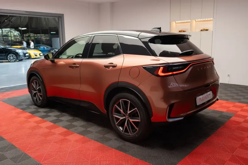 Lexus LBX din 2024 cu 100 km - oferta LEX122759 - foto 7