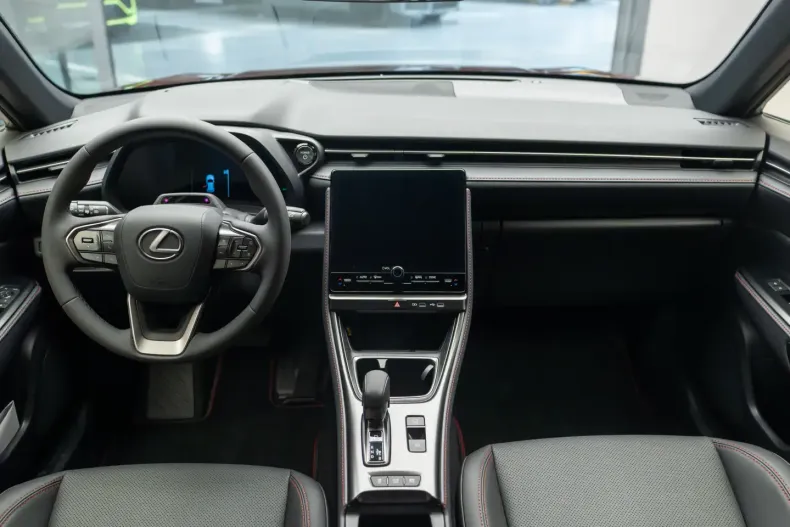 Lexus LBX din 2024 cu 100 km - oferta LEX122759 - foto 10