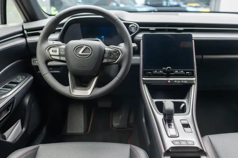 Lexus LBX din 2024 cu 100 km - oferta LEX122759 - foto 12