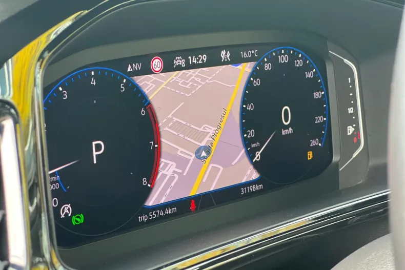 Volkswagen T-Roc din 2024 cu 31.000 km - oferta VOL122771 - foto 13