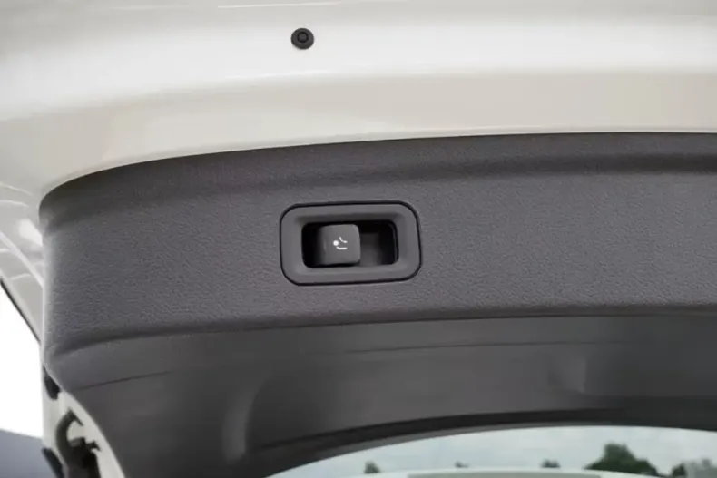 Mercedes-Benz GLE 53 AMG din 2024 cu 18.684 km - oferta MER122789 - foto 18