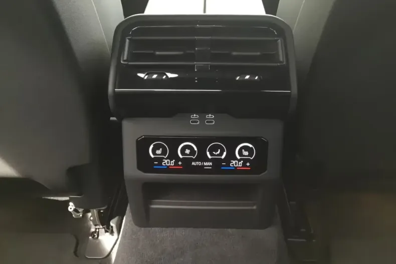 BMW 530 din 2024 cu 2.959 km - oferta BMW122792 - foto 20