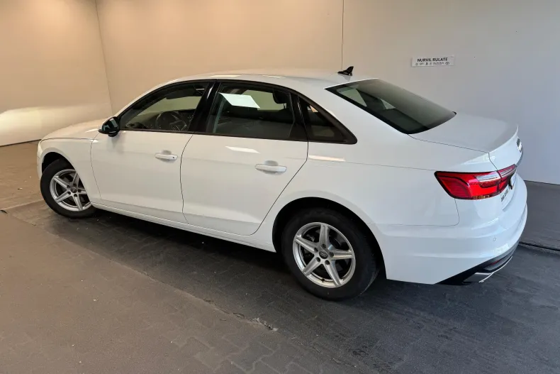 Audi A4 din 2021 cu 102.000 km - oferta AUD122809 - foto 11