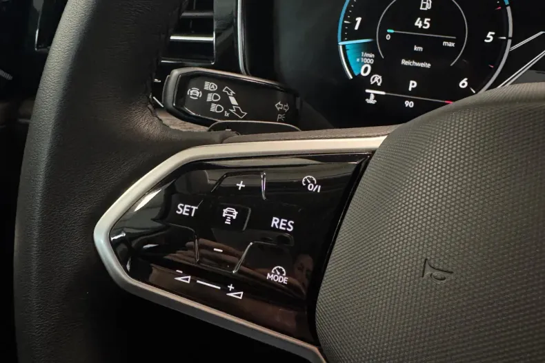 Volkswagen Touareg din 2024 cu 25.000 km - oferta VOL122812 - foto 20