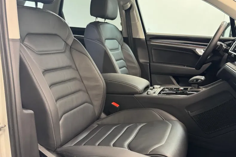 Volkswagen Touareg din 2024 cu 25.000 km - oferta VOL122812 - foto 25