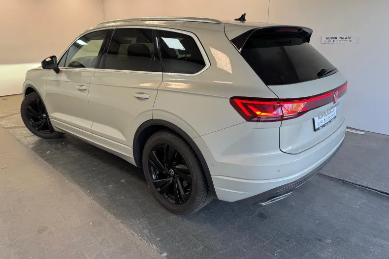 Volkswagen Touareg din 2024 cu 25.000 km - oferta VOL122812 - foto 27