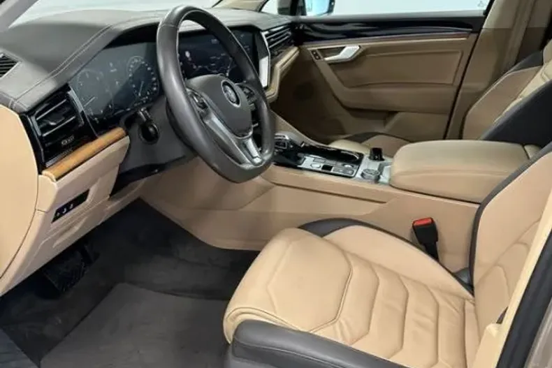 Volkswagen Touareg din 2020 cu 75.000 km - oferta VOL122820 - foto 8