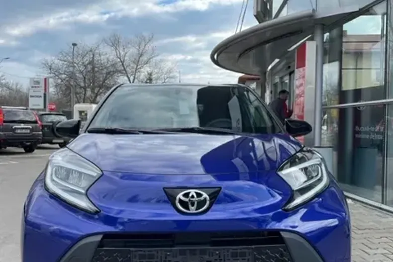 Toyota Aygo (X) din 2023 cu 5 km - oferta TOY122836 - foto 3