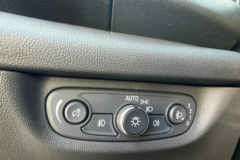 Opel Insignia din 2019 cu 98.787 km - oferta OPE122849 - foto 12