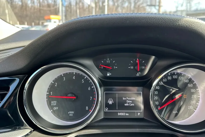 Opel Insignia din 2019 cu 94.563 km - oferta OPE122852 - foto 8