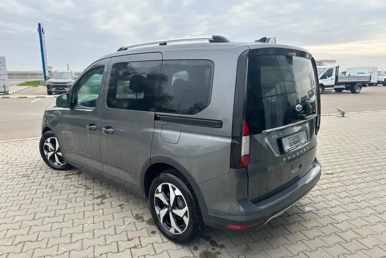 Ford Tourneo Connect din 2023 cu 5.000 km - oferta FOR122871 - foto 4