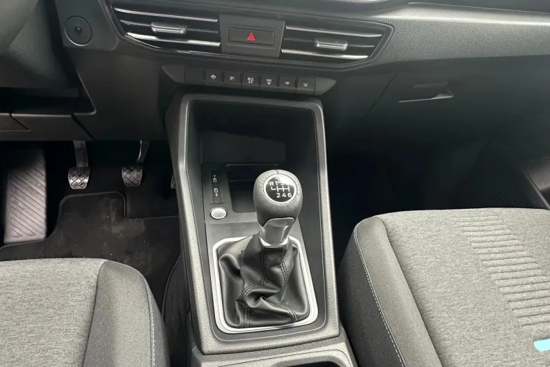 Ford Tourneo Connect din 2023 cu 5.000 km - oferta FOR122871 - foto 9