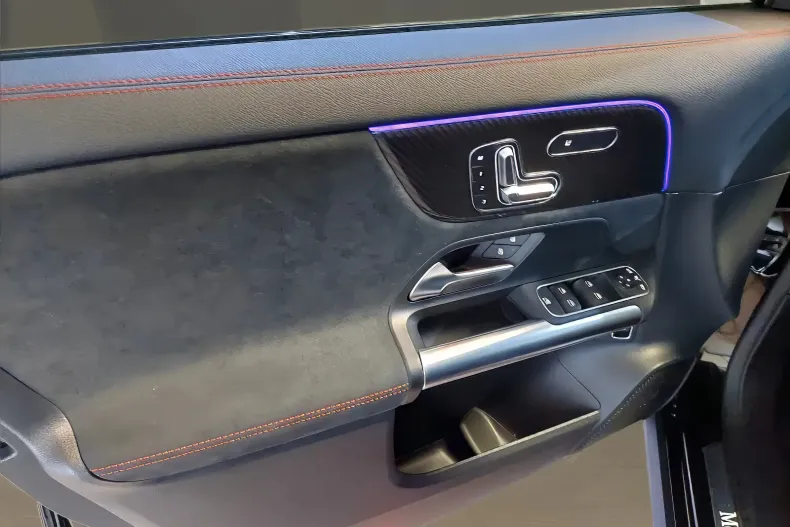 Mercedes-Benz GLA din 2022 cu 17.000 km - oferta MER122877 - foto 8