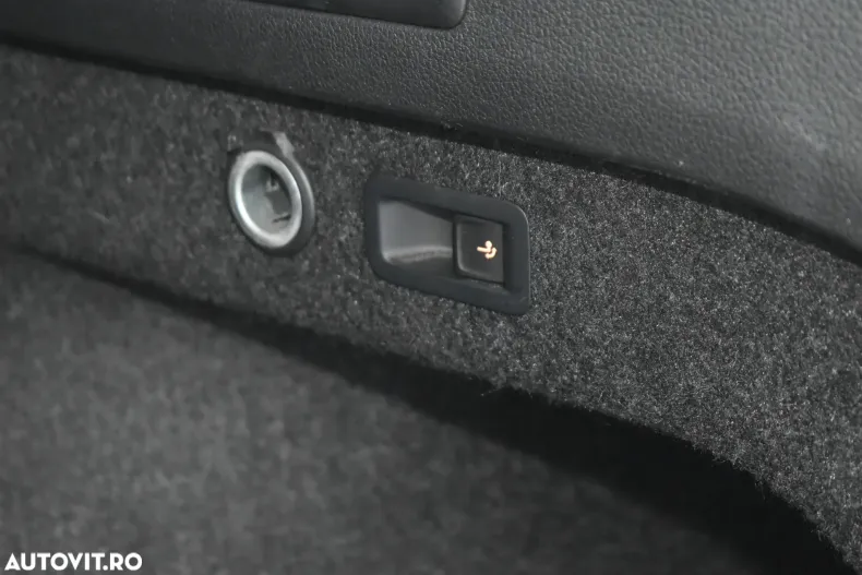 Volkswagen Passat din 2020 cu 141.004 km - oferta VOL122885 - foto 16