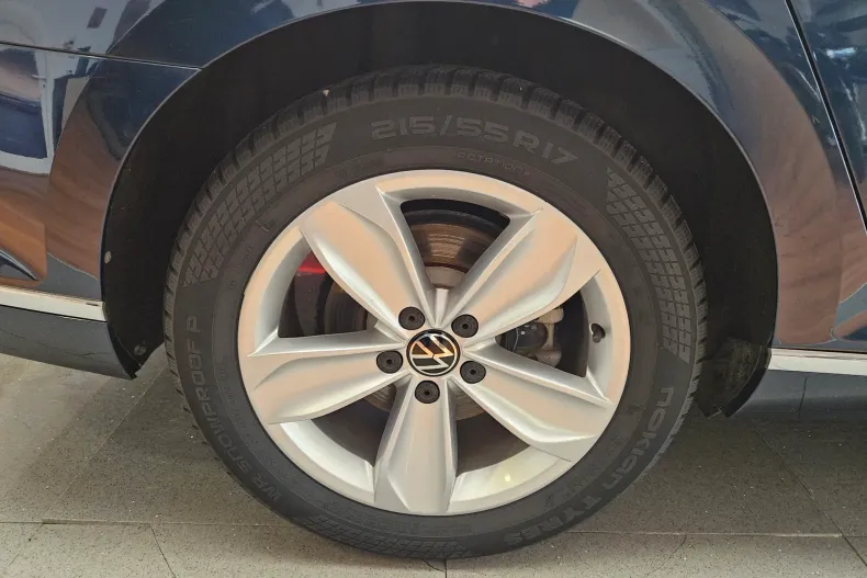 Volkswagen Passat din 2021 cu 32.000 km - oferta VOL122902 - foto 7