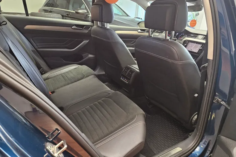 Volkswagen Passat din 2021 cu 32.000 km - oferta VOL122902 - foto 14