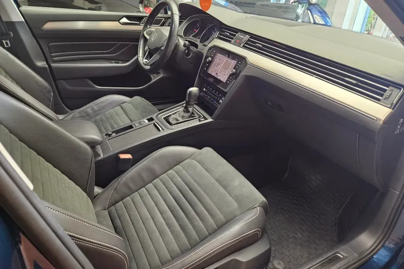 Volkswagen Passat din 2021 cu 32.000 km - oferta VOL122902 - foto 15