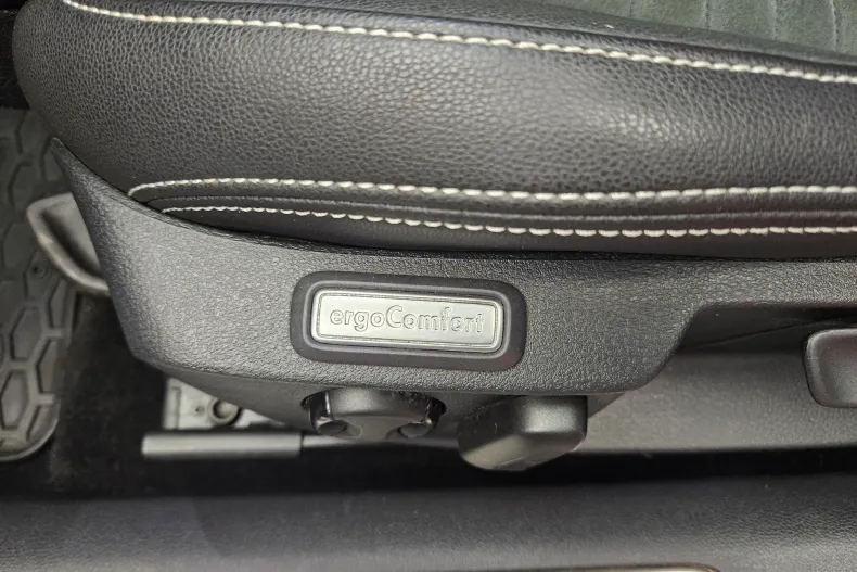 Volkswagen Passat din 2021 cu 32.000 km - oferta VOL122902 - foto 17