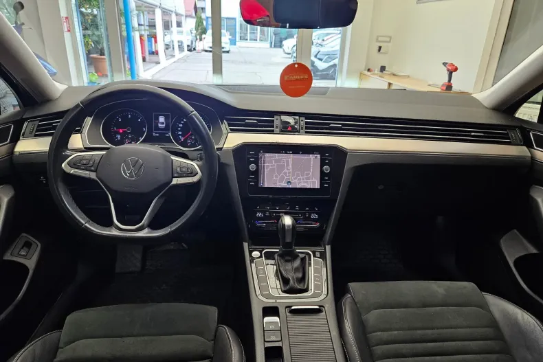 Volkswagen Passat din 2021 cu 32.000 km - oferta VOL122902 - foto 18
