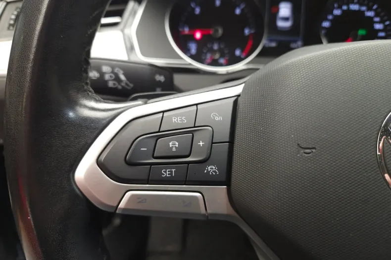 Volkswagen Passat din 2021 cu 32.000 km - oferta VOL122902 - foto 21