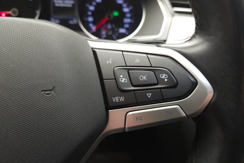 Volkswagen Passat din 2021 cu 32.000 km - oferta VOL122902 - foto 22