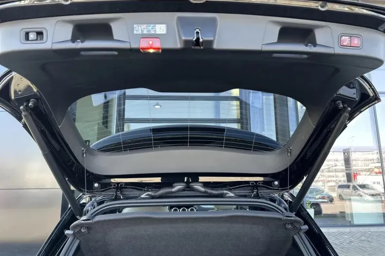 Mercedes-Benz GLA din 2024 cu 13.899 km - oferta MER122908 - foto 17