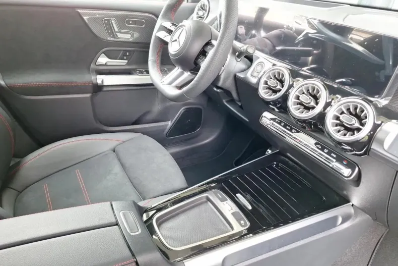 Mercedes-Benz GLB din 2024 cu 5.000 km - oferta MER122913 - foto 12