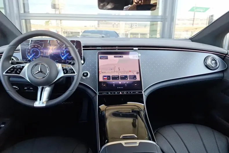 Mercedes-Benz EQE din 2024 cu 6.300 km - oferta MER122915 - foto 11