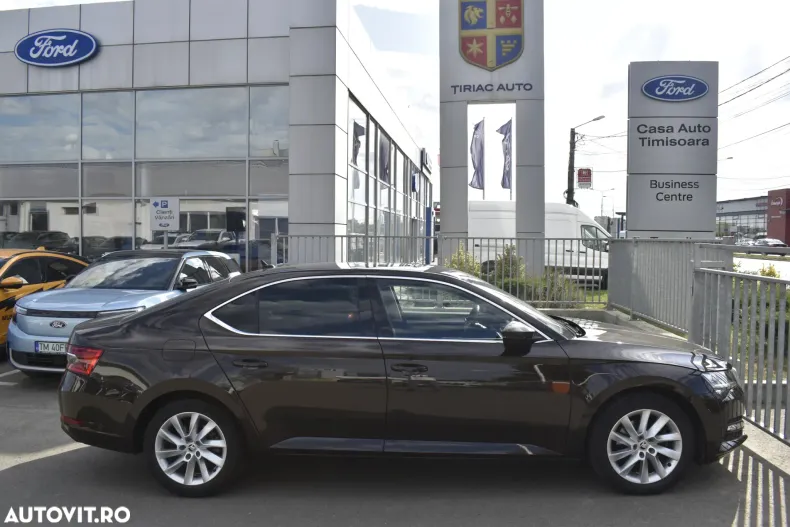 Skoda Superb din 2021 cu 65.150 km - oferta SKO122921 - foto 9