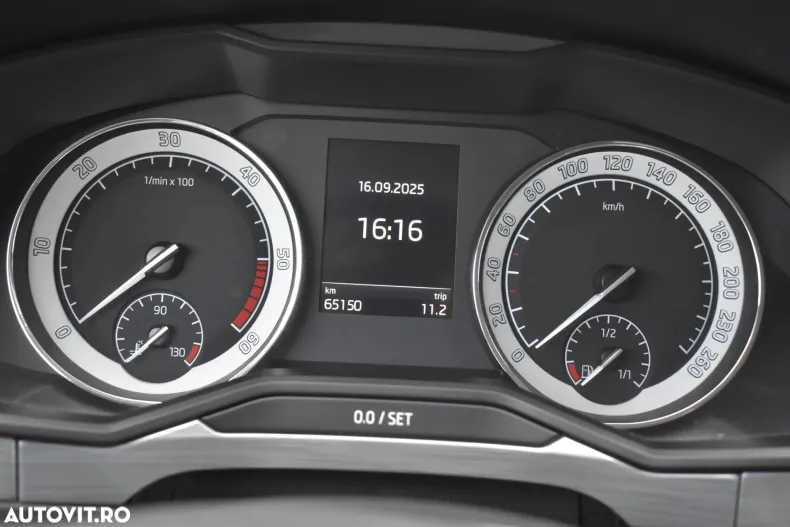 Skoda Superb din 2021 cu 65.150 km - oferta SKO122921 - foto 12