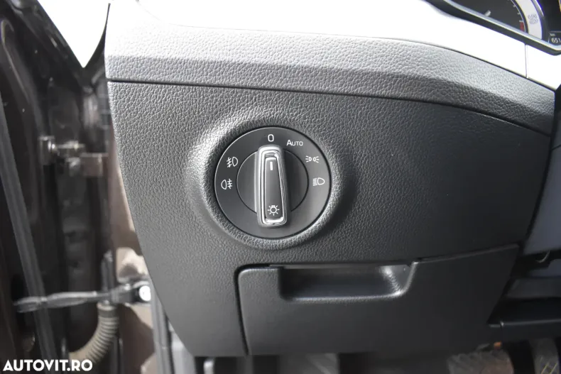 Skoda Superb din 2021 cu 65.150 km - oferta SKO122921 - foto 33