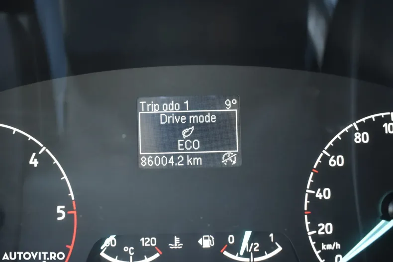 Ford Transit Custom din 2022 cu 86.004 km - oferta FOR122922 - foto 15