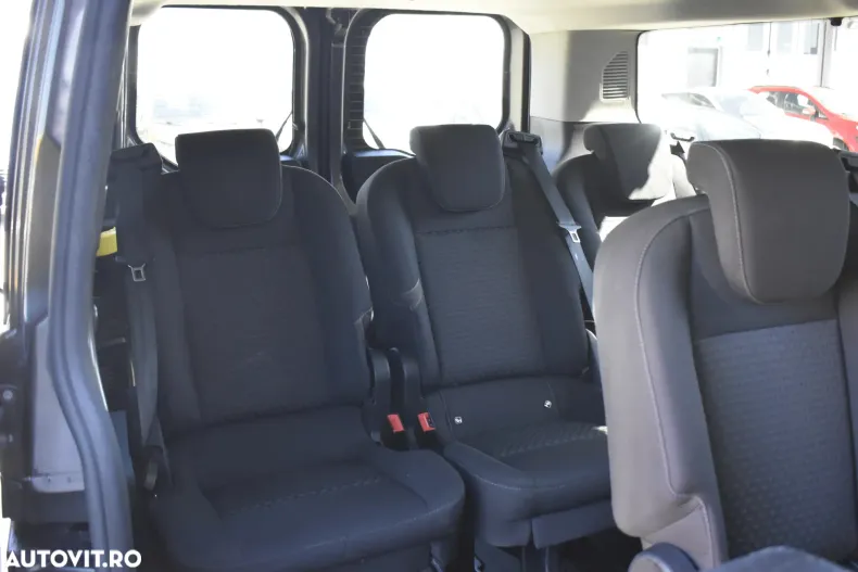 Ford Transit Custom din 2022 cu 86.004 km - oferta FOR122922 - foto 34