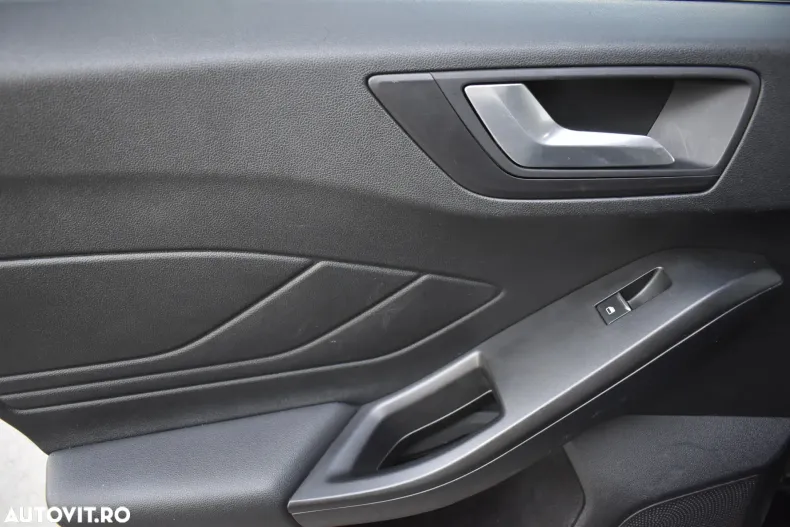 Ford Focus din 2021 cu 94.432 km - oferta FOR122923 - foto 30
